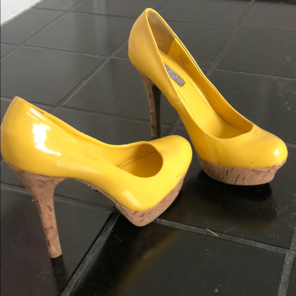 Jennifer Lopez heels